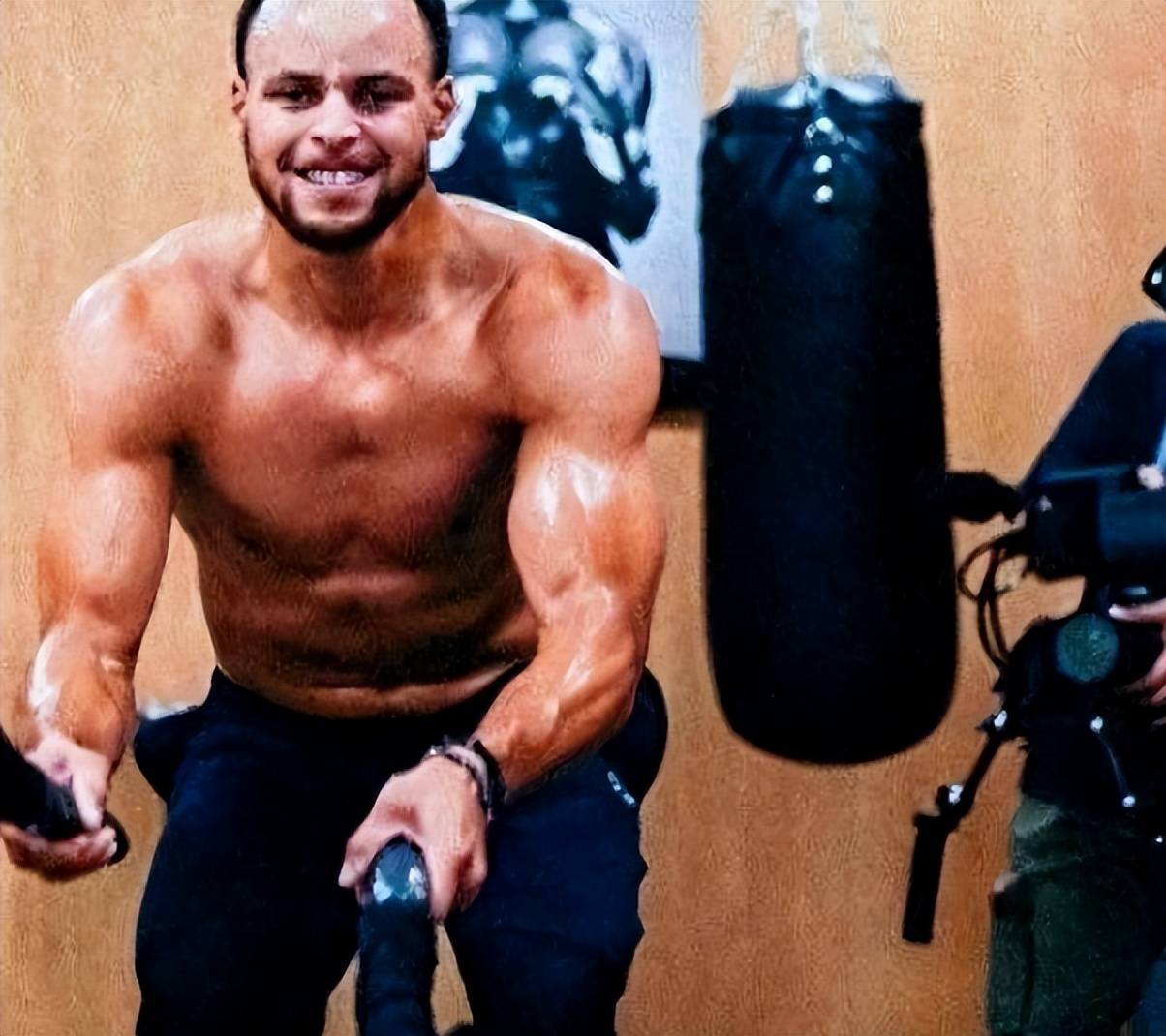 库里巅峰对决，杜兰特与30激战法国队分钟，战术调整胜负难料！的简单介绍